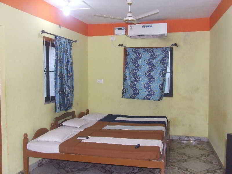 Hotel Sai Baga Bagian luar foto