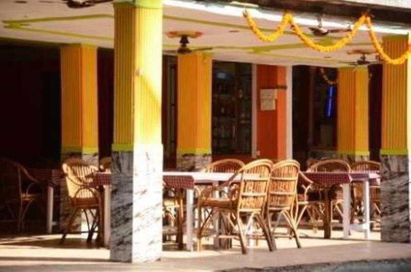 Hotel Sai Baga Bagian luar foto