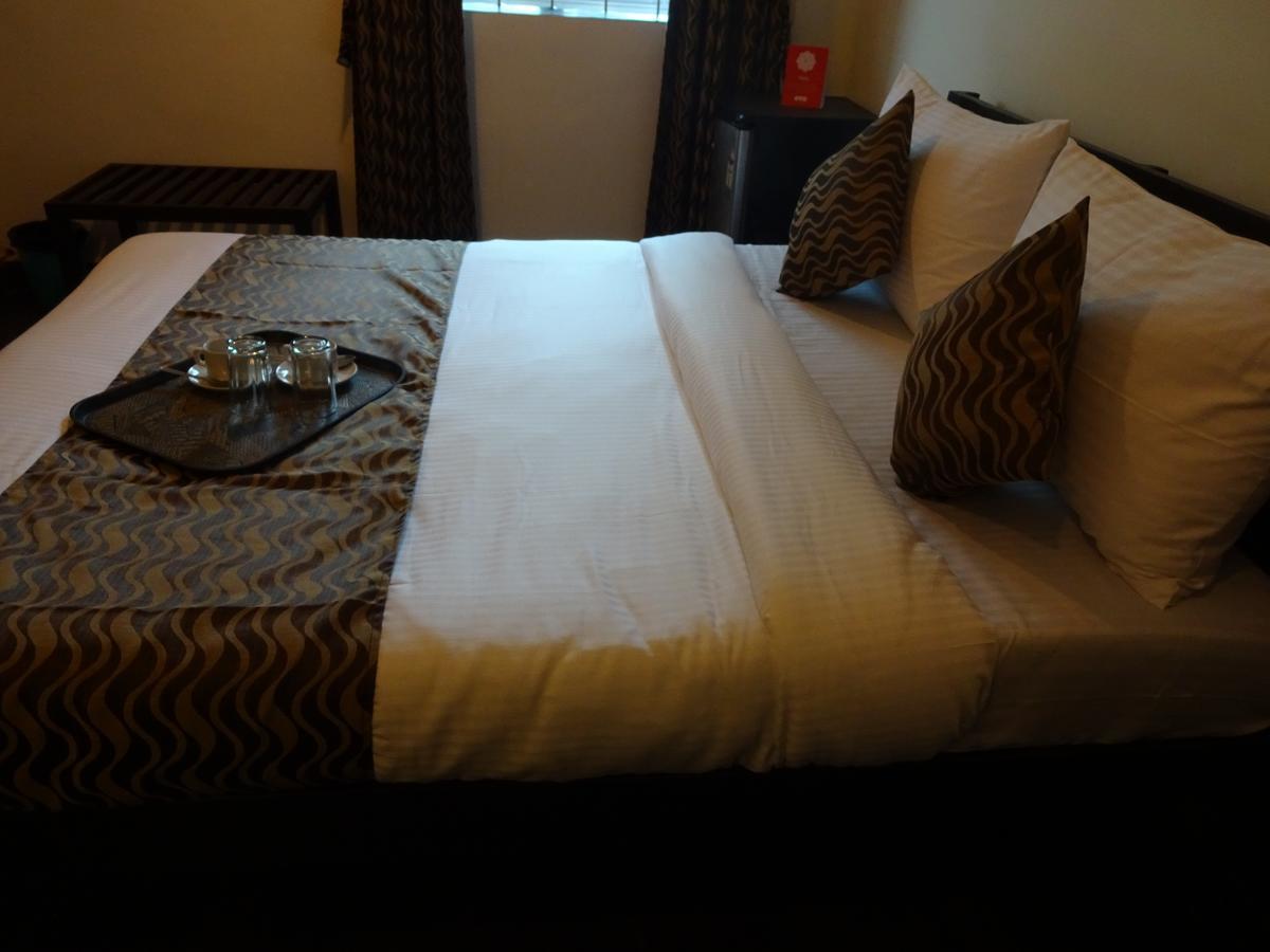 Hotel Sai Baga Bagian luar foto