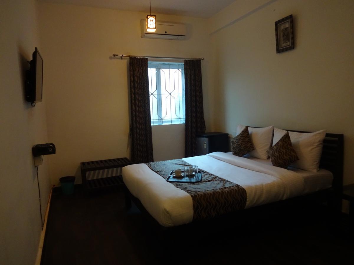 Hotel Sai Baga Bagian luar foto