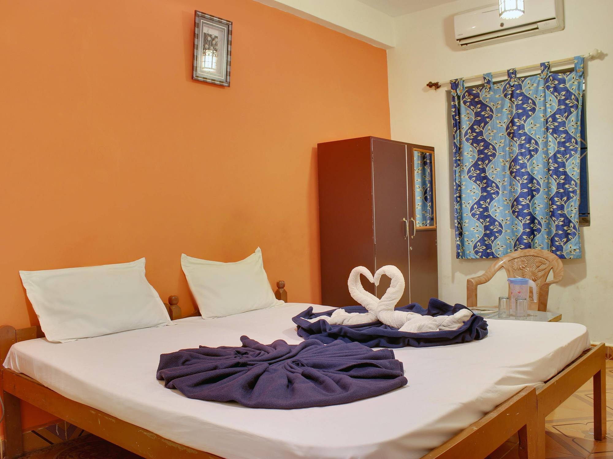 Hotel Sai Baga Bagian luar foto