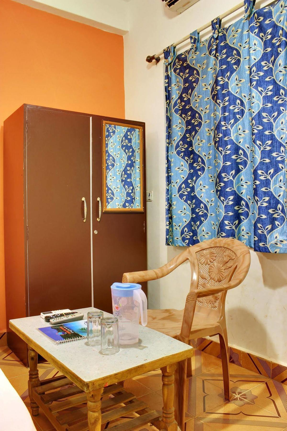 Hotel Sai Baga Bagian luar foto